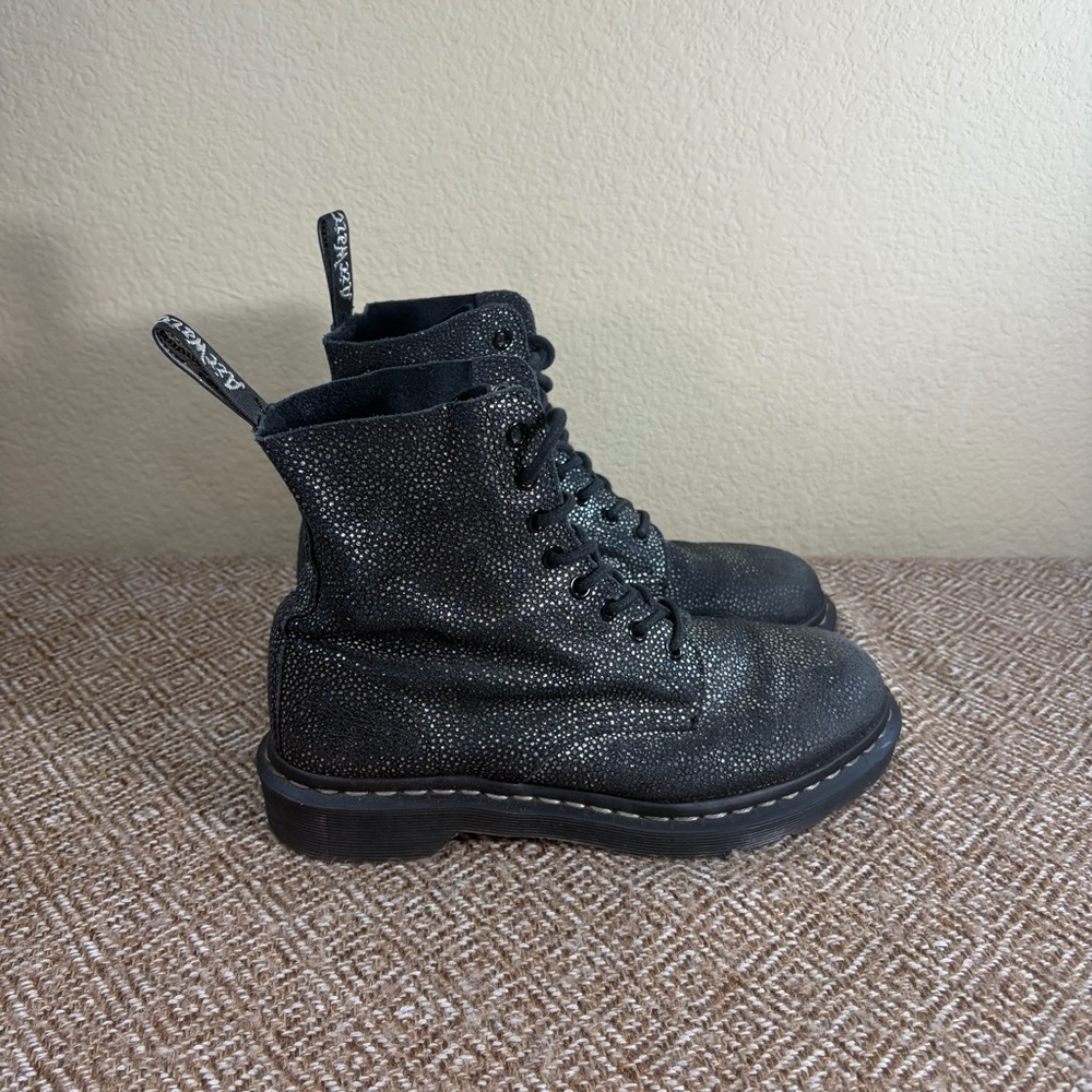 Dr Doc Martens Boots Womens SZ 7 EU 38 Pascal Black Leather Goth Grunge Punk - Picture 2 of 11